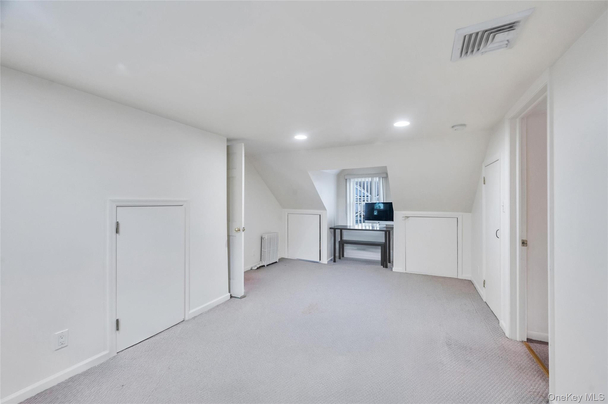 40 Columbia Street — photo 28