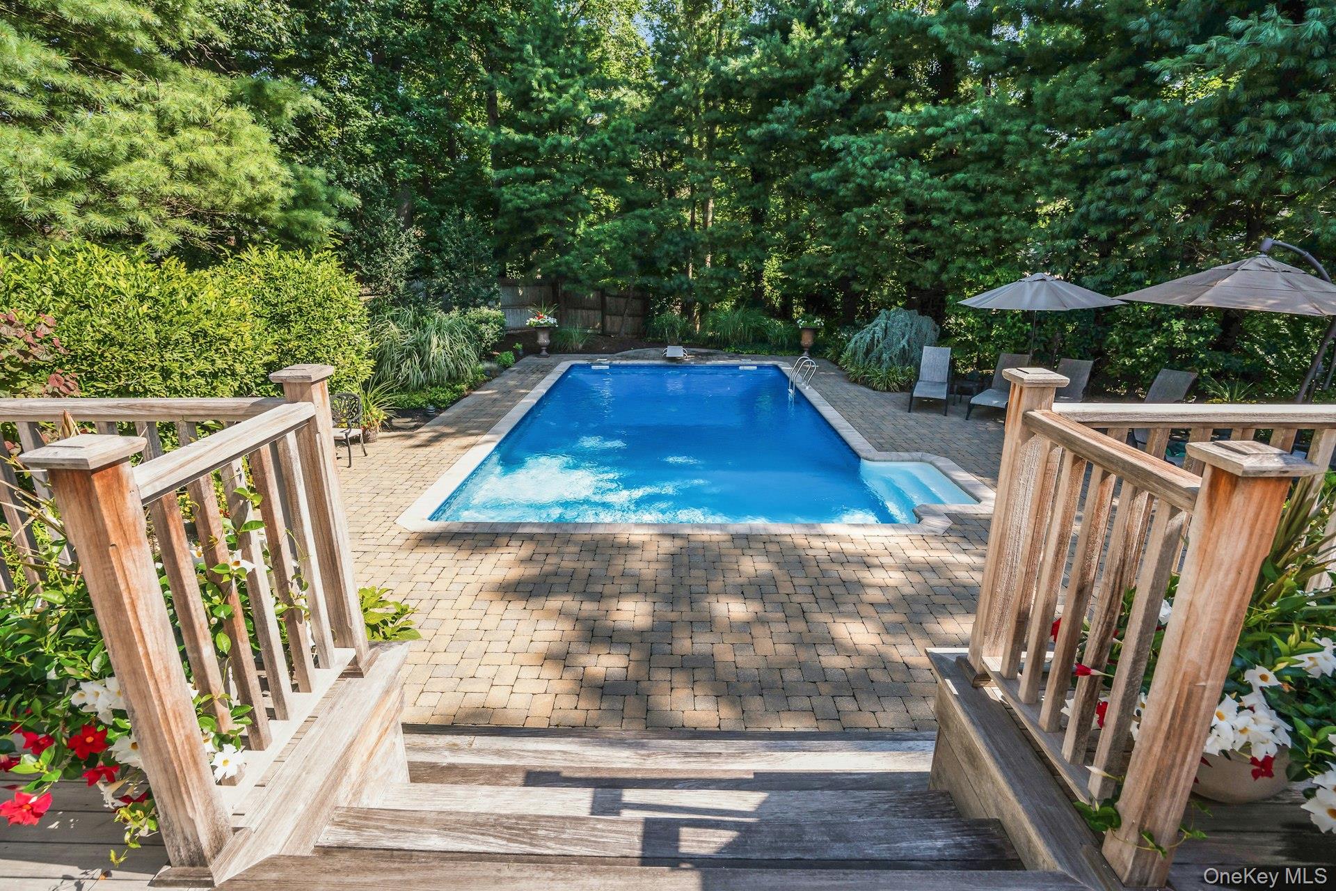 33 McCulloch Drive — photo 44