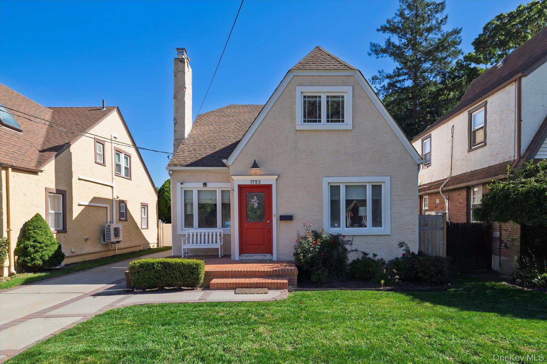 1753 Victoria Street, Baldwin