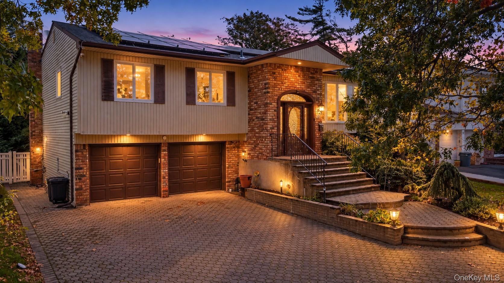 23 Gale Drive, North Woodmere
