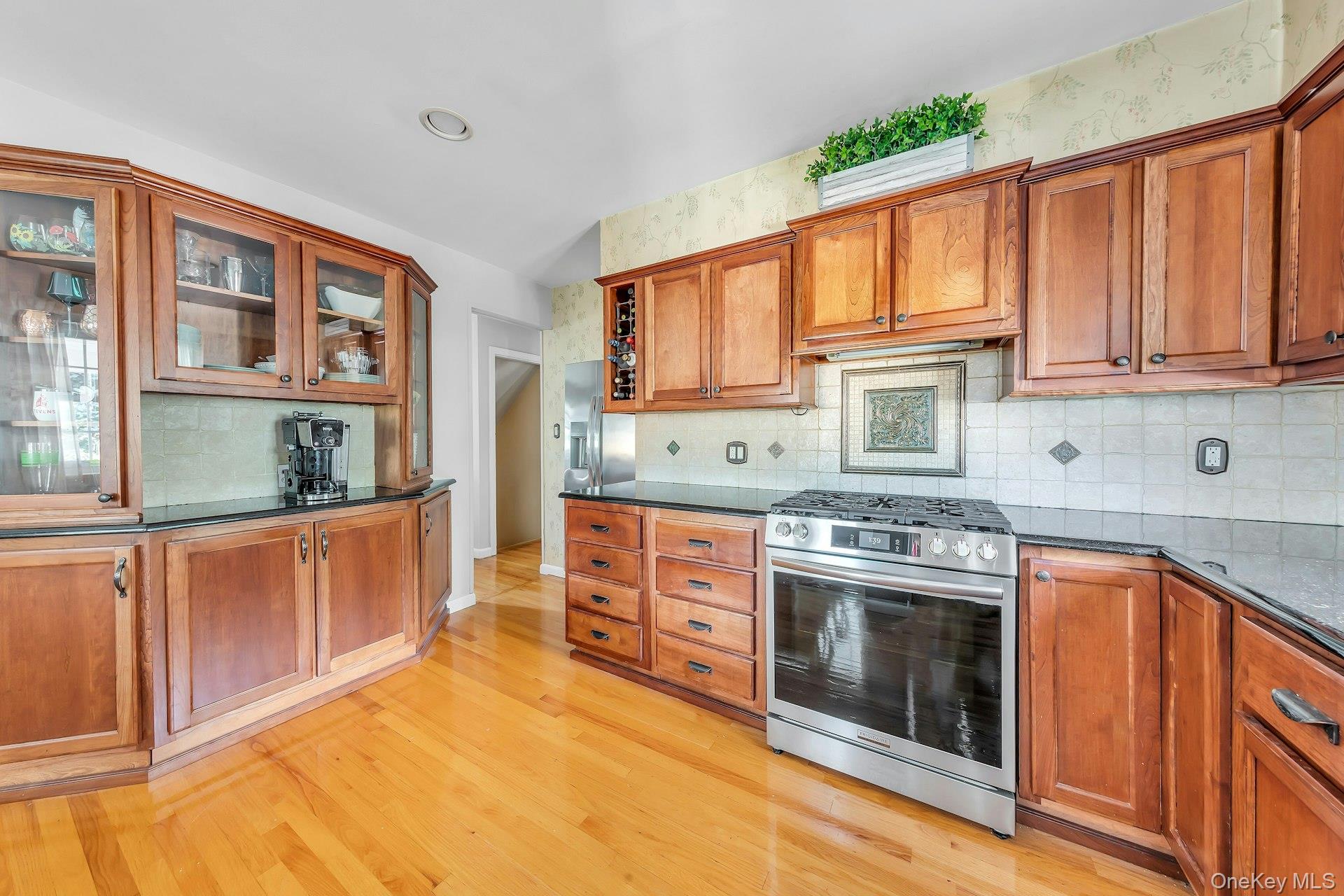 153 Hickory Street — photo 11