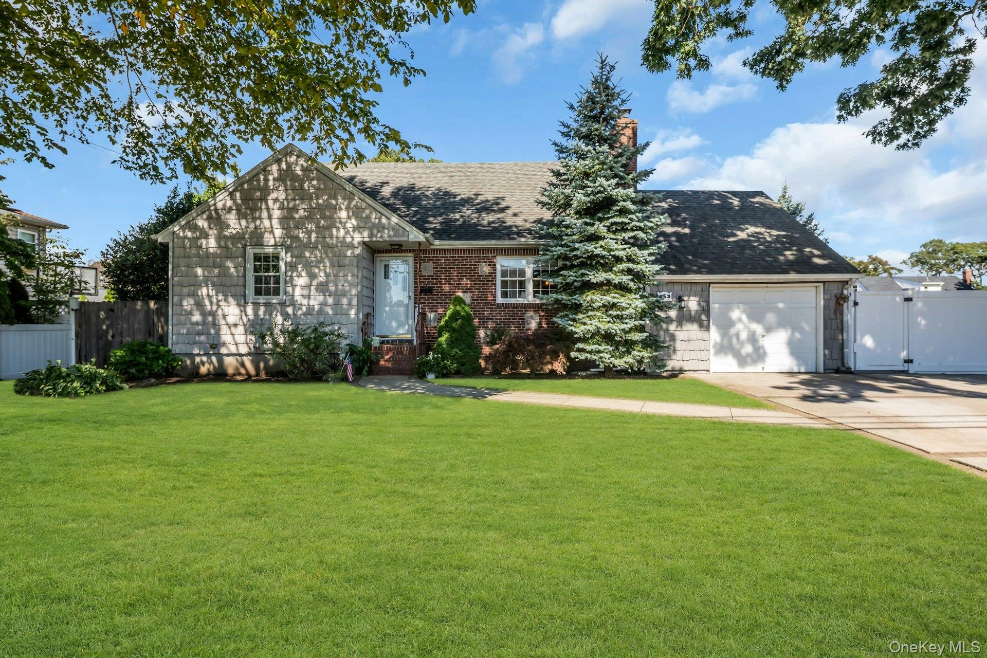 153 Hickory Street, Massapequa
