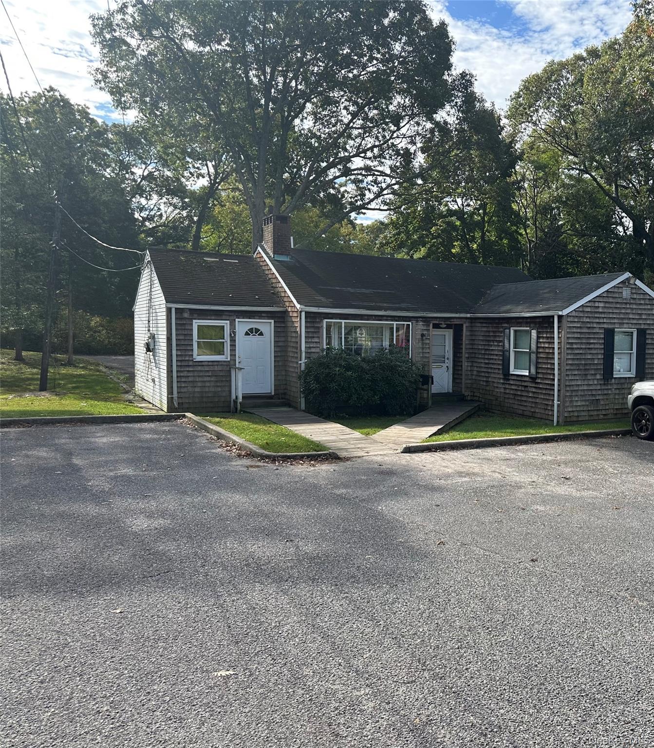 4 New Lane, Selden