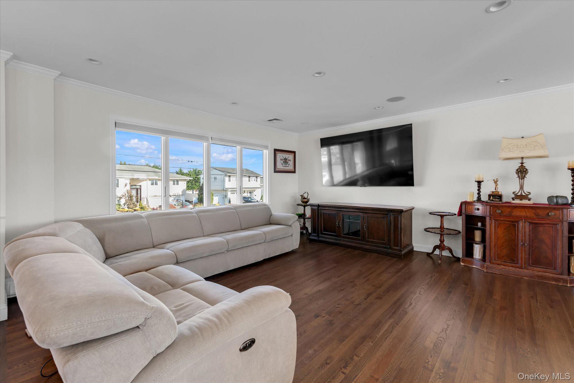 19 Anchor Drive — photo 4