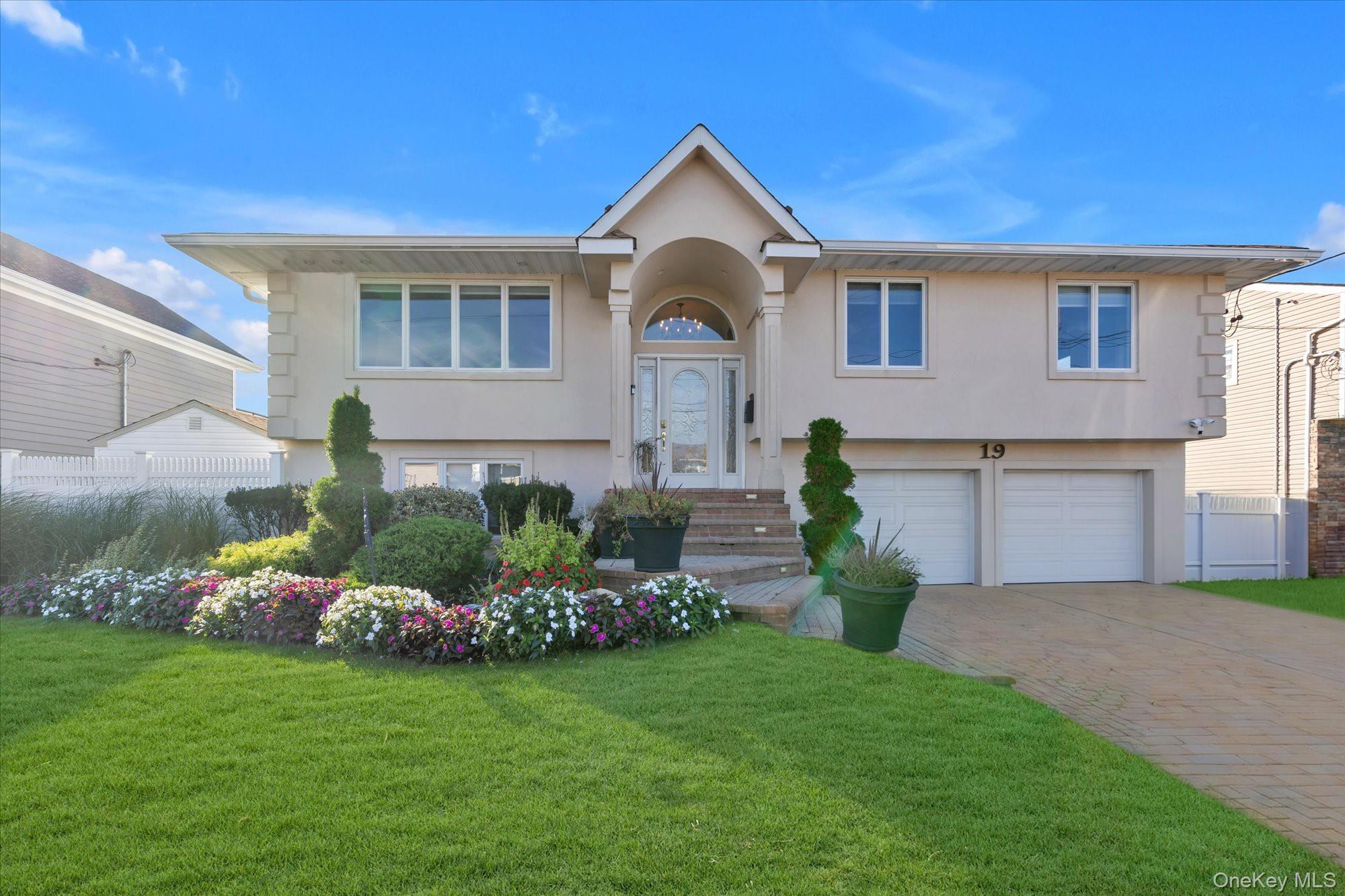 19 Anchor Drive, Massapequa