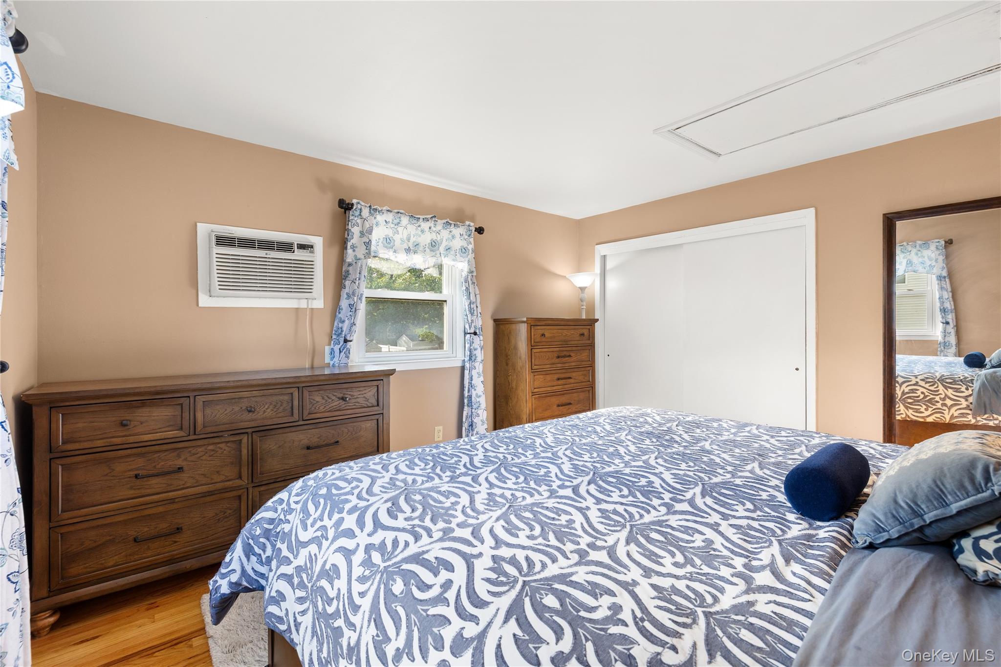 697 East Drive — photo 11