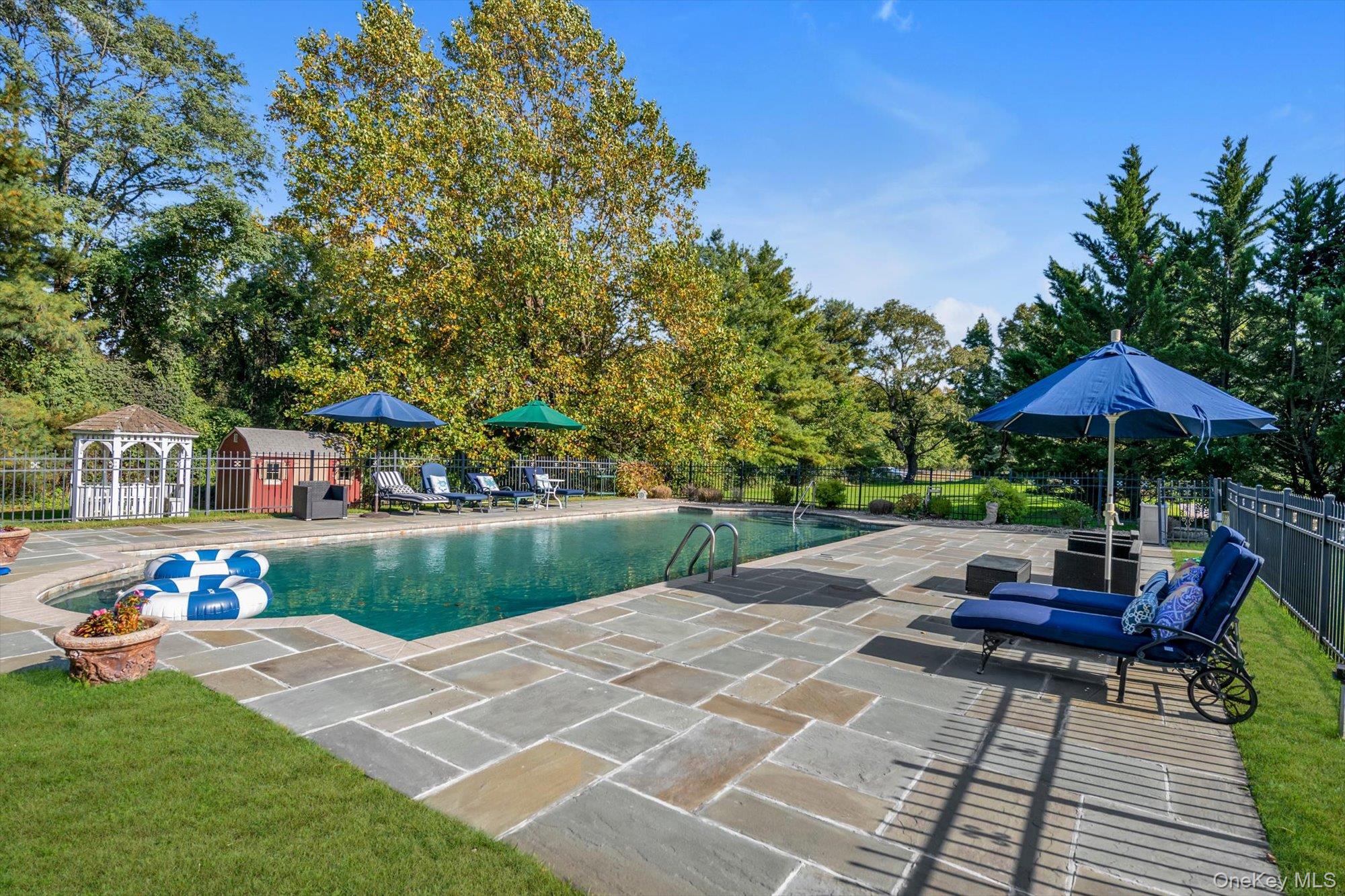 11 Polo Drive — photo 30