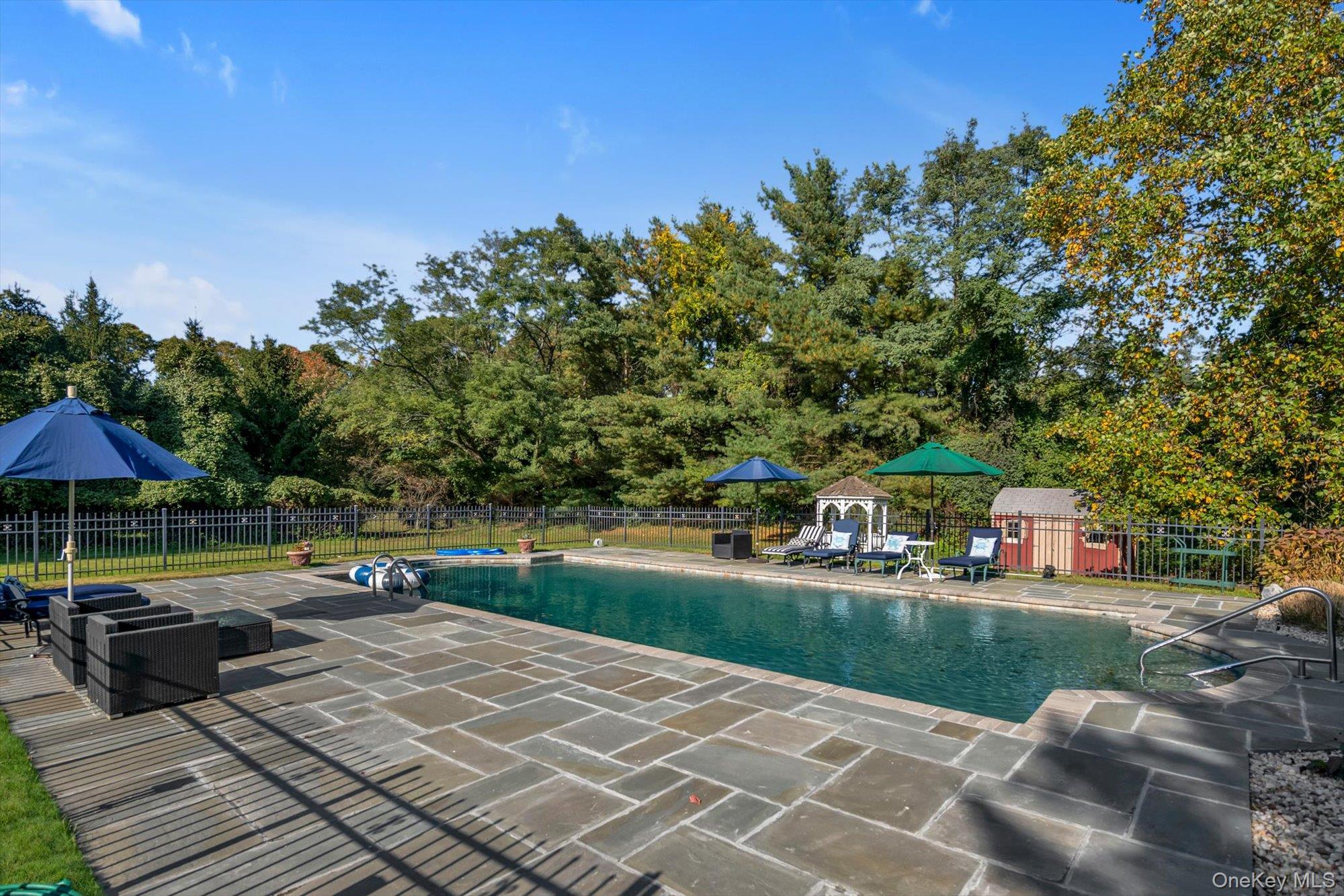 11 Polo Drive — photo 31