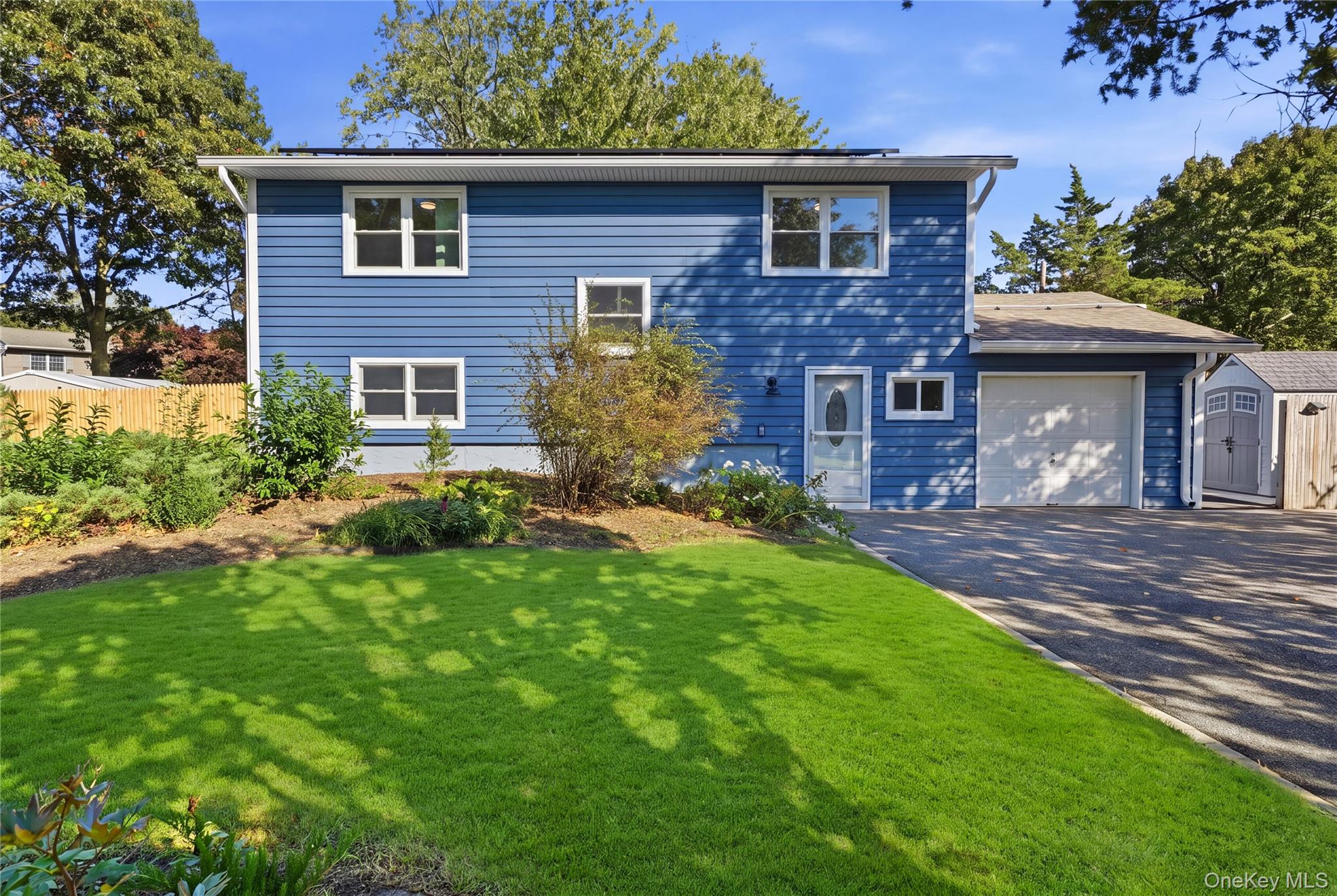 23 Dave Lane — photo 2