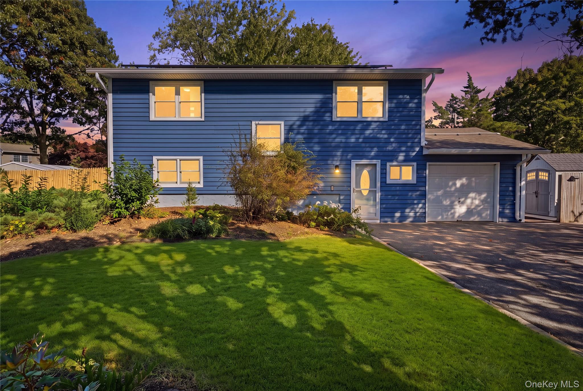 23 Dave Lane, South Setauket
