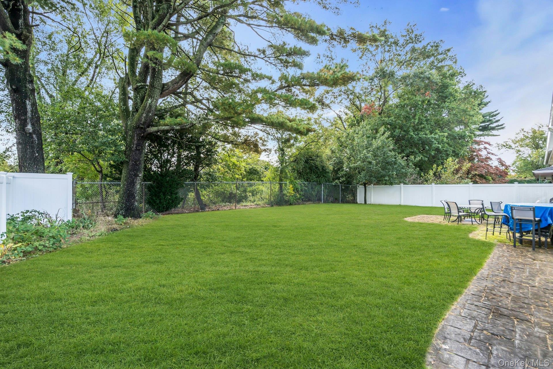 10 Fruitwood Lane — photo 26