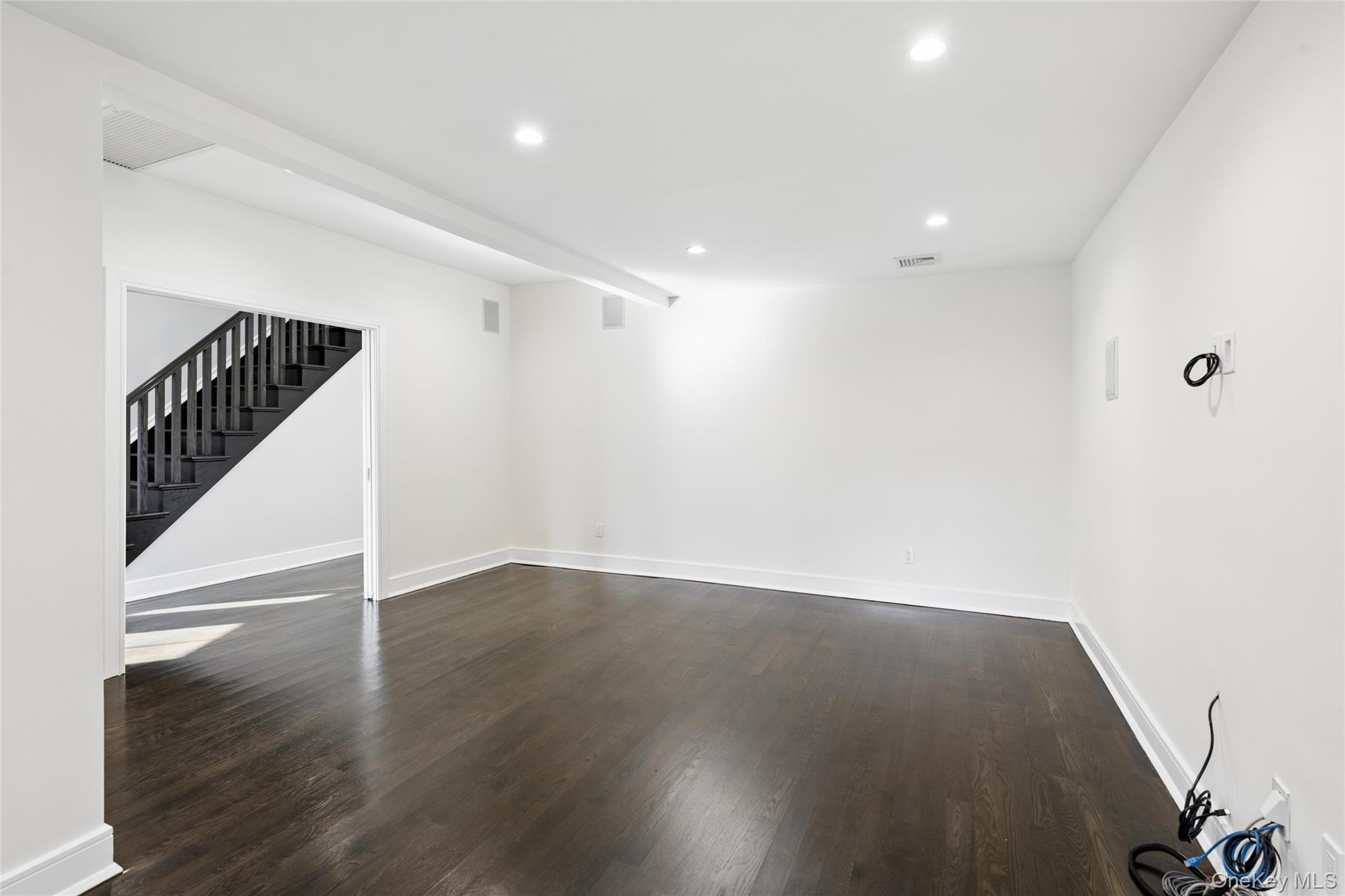 18 20th Avenue — photo 7