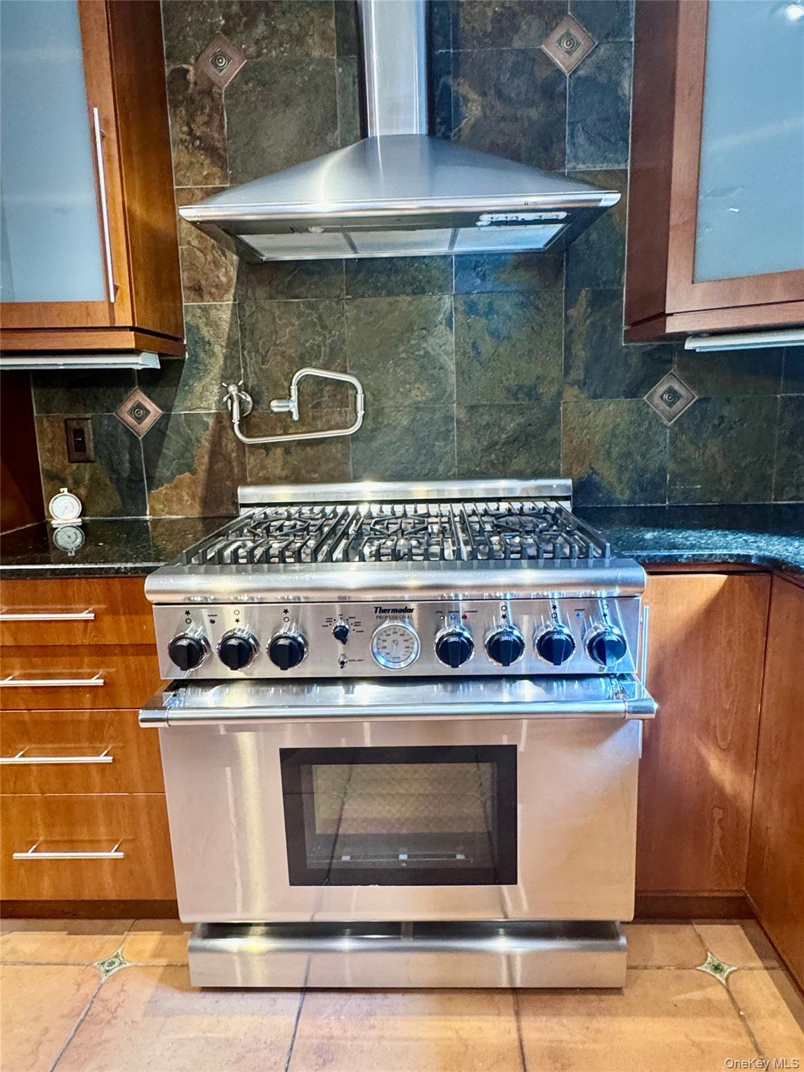 51 Fleetwood Road — photo 4