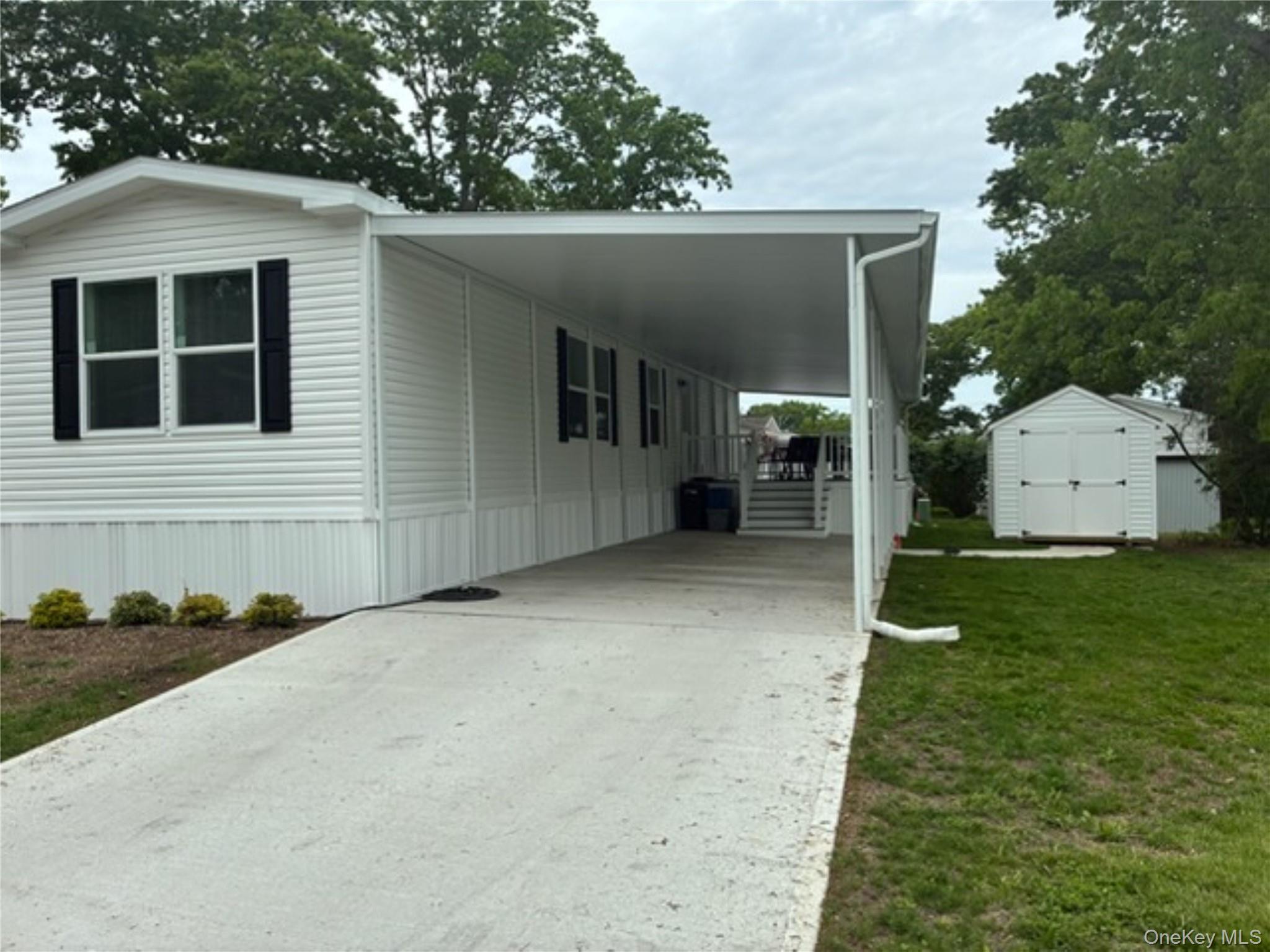 1661 Old Country Road #212, Riverhead