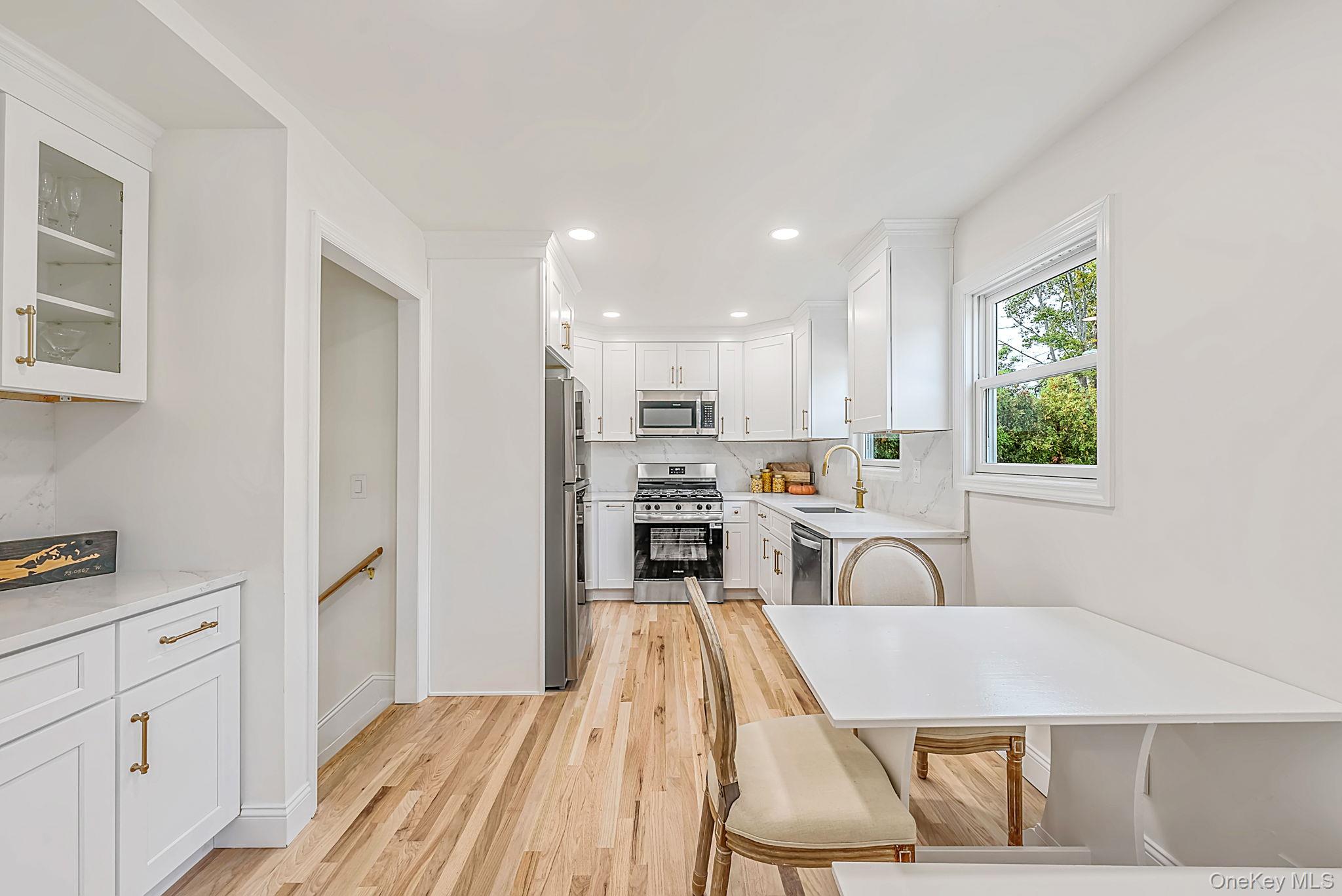 29 Edgewater Avenue — photo 7