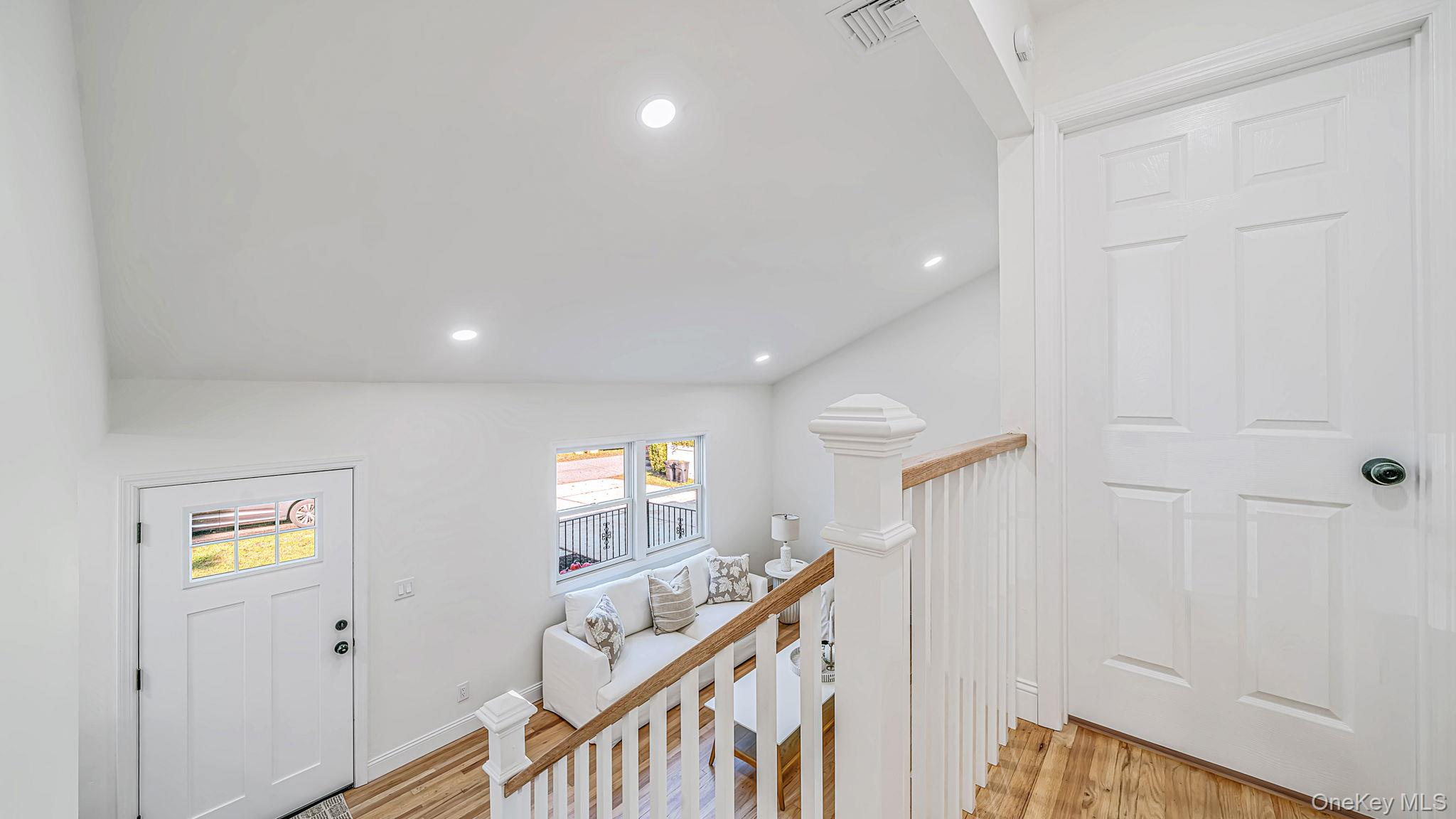 29 Edgewater Avenue — photo 10