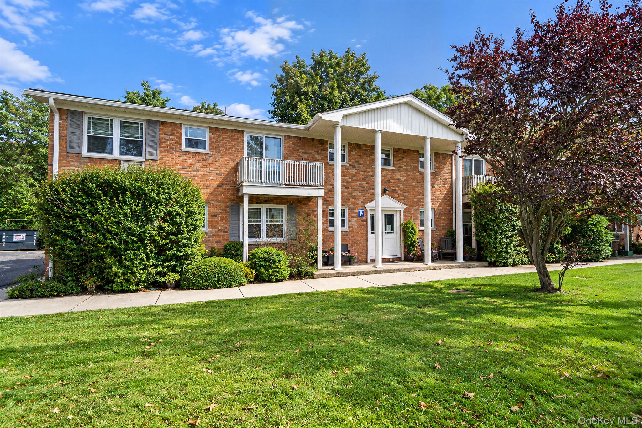 219 Fairharbor Drive #219, Patchogue