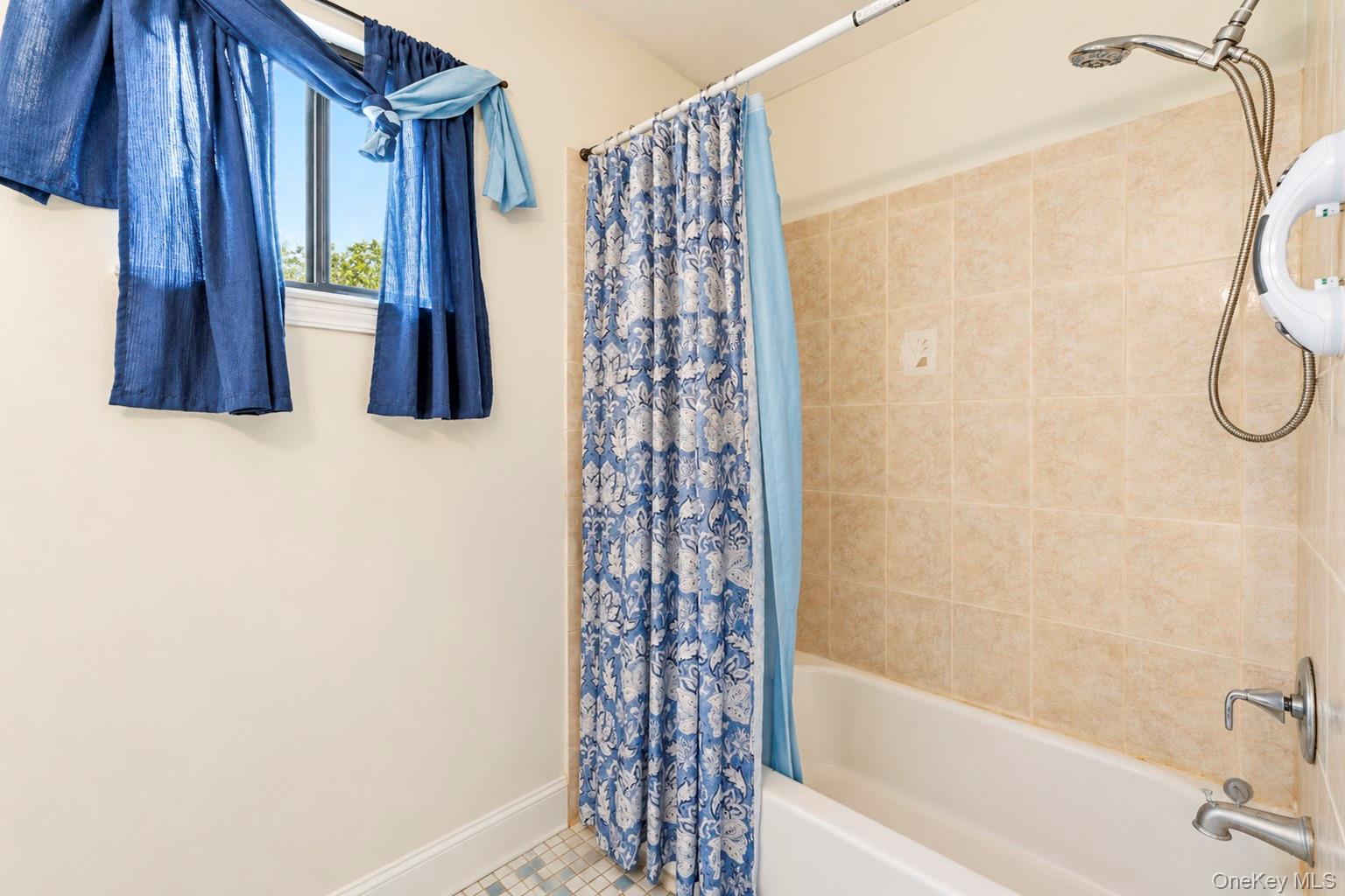 33 Oak Forest Drive — photo 40