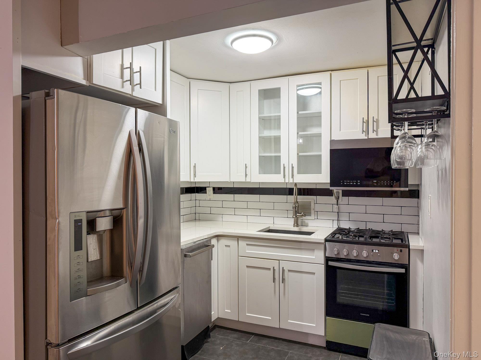 222 Smith #3B — photo 15
