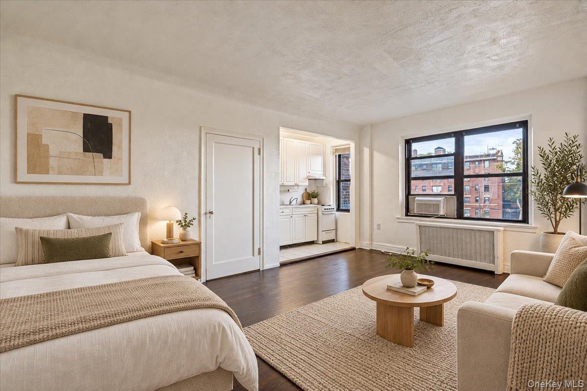 141 Woodmere Boulevard #3C