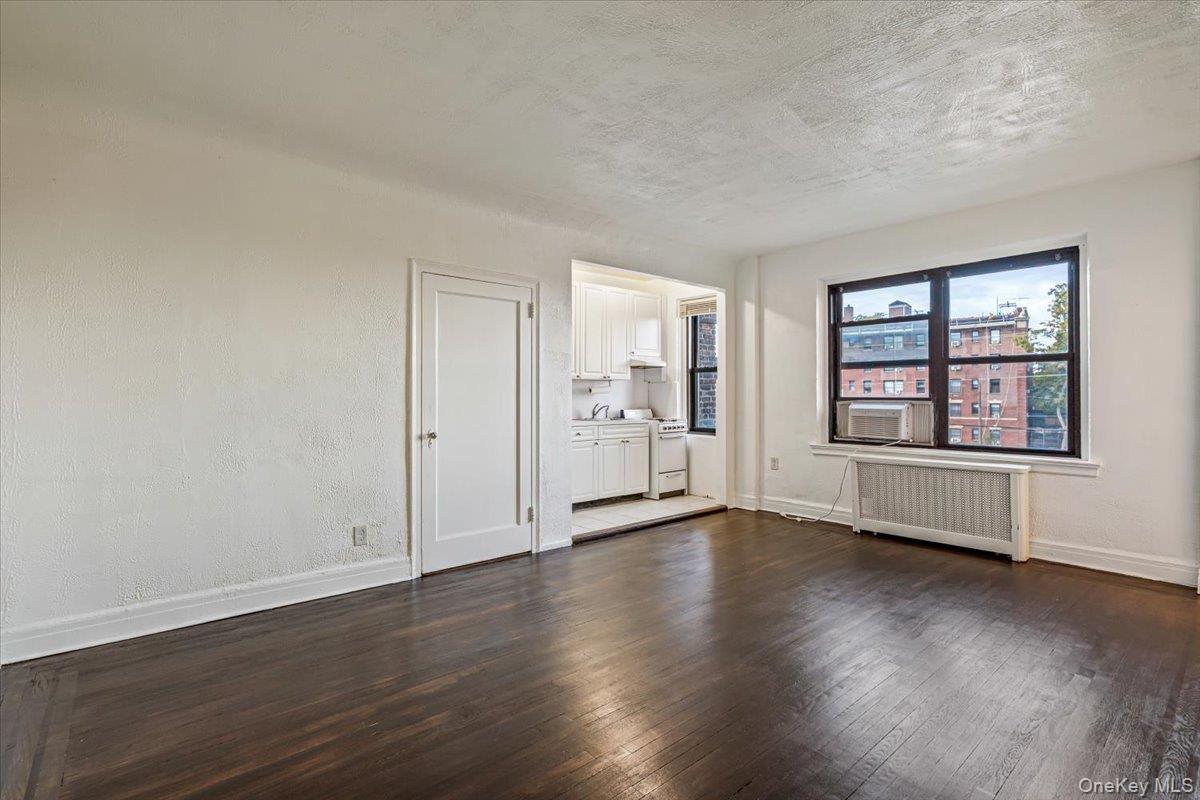 141 Woodmere Boulevard #3C — photo 2