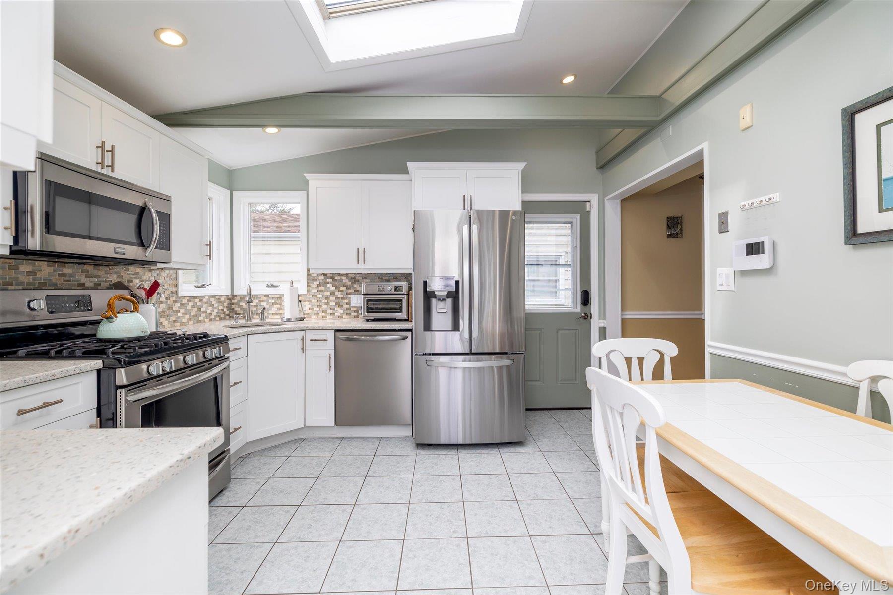 48 Teneyck Avenue — photo 11