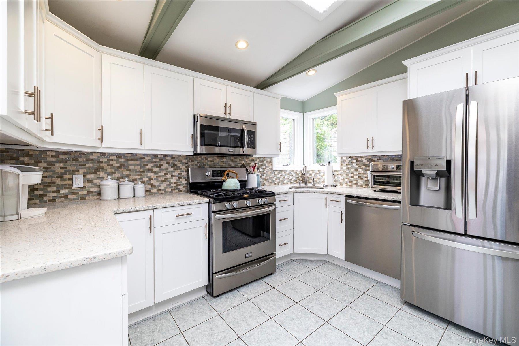 48 Teneyck Avenue — photo 12