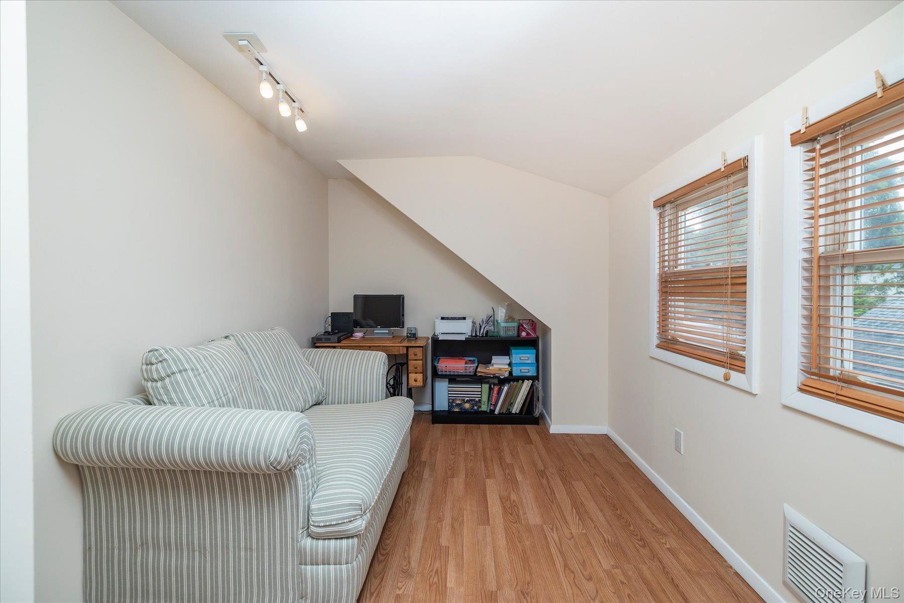 48 Teneyck Avenue — photo 22