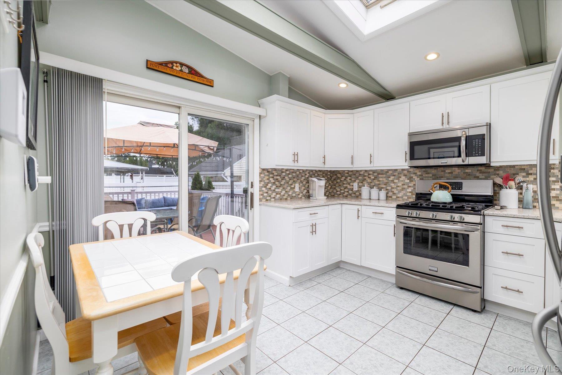 48 Teneyck Avenue — photo 10