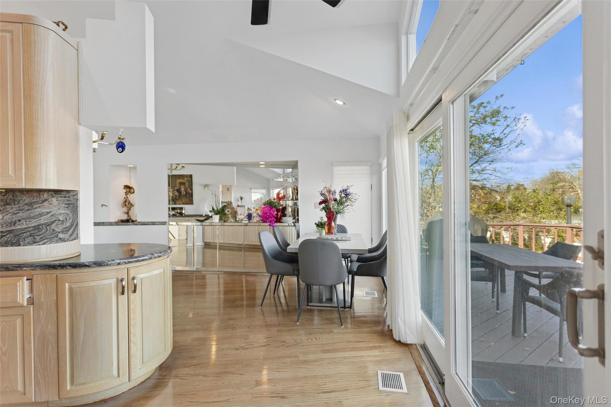 2729 Shore Drive — photo 11