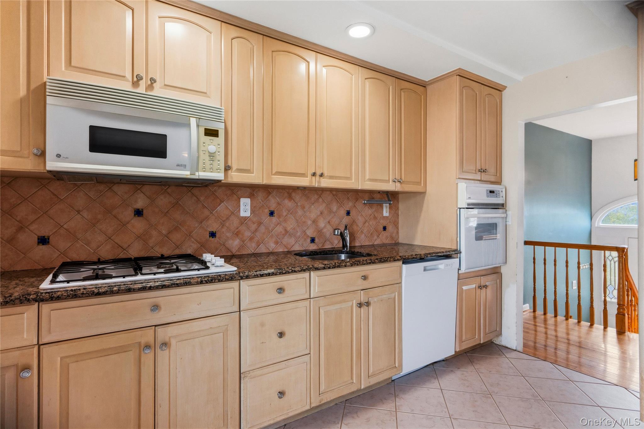 34 Knoll Street — photo 11
