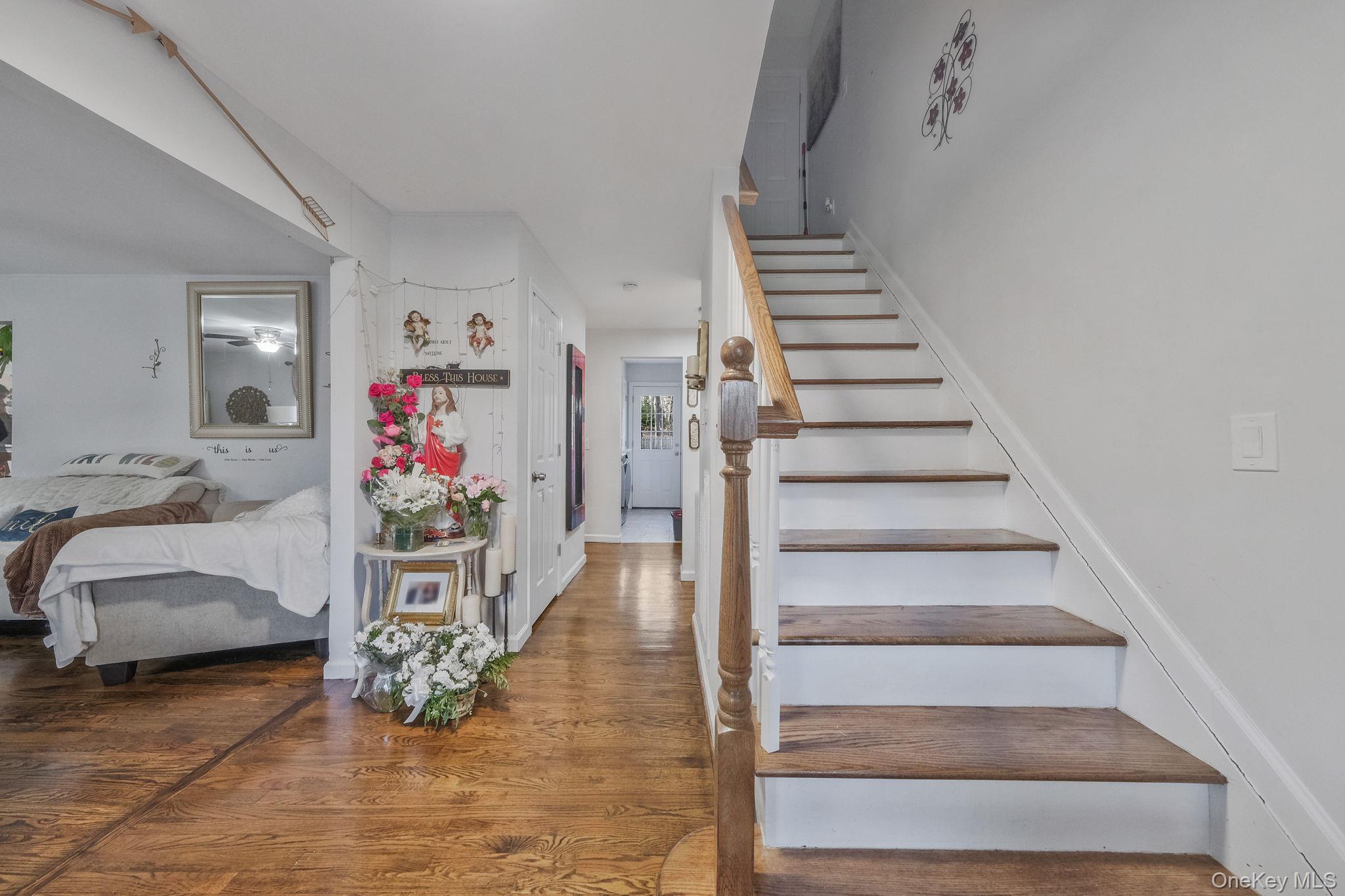231 Woodside Avenue — photo 34