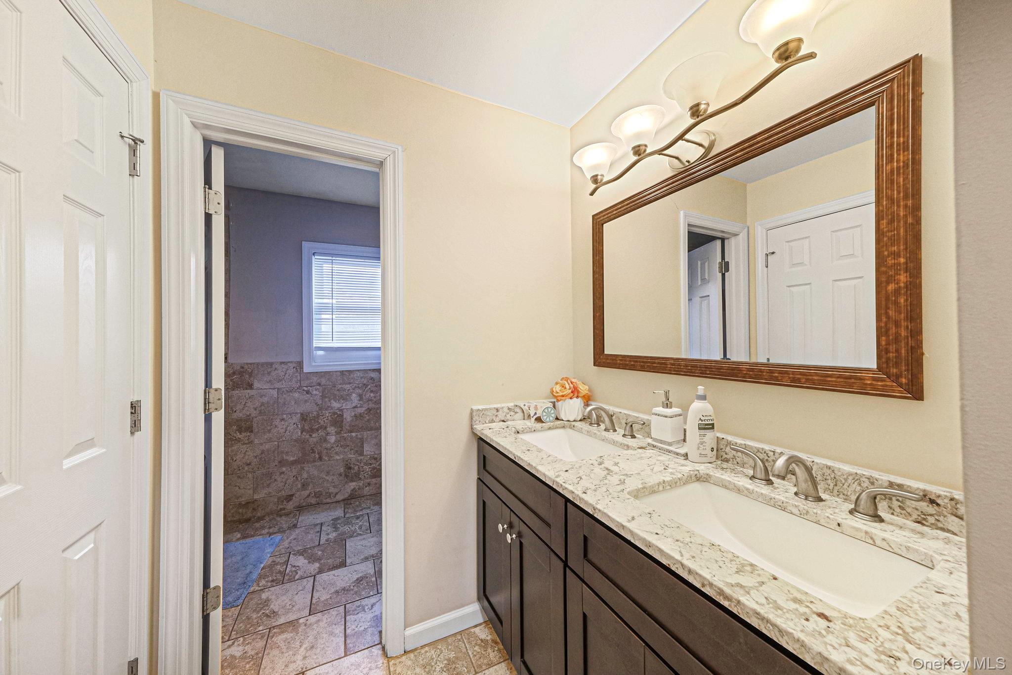 231 Woodside Avenue — photo 4