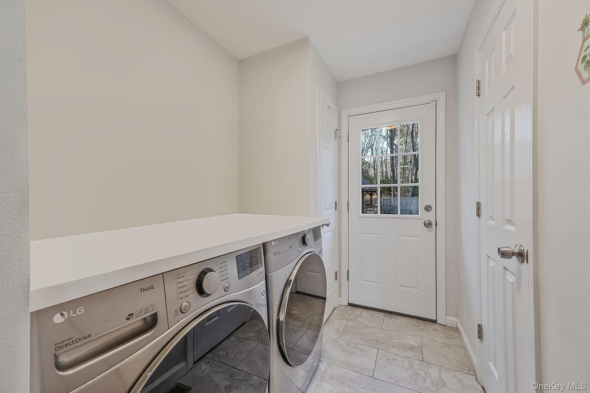 231 Woodside Avenue — photo 41