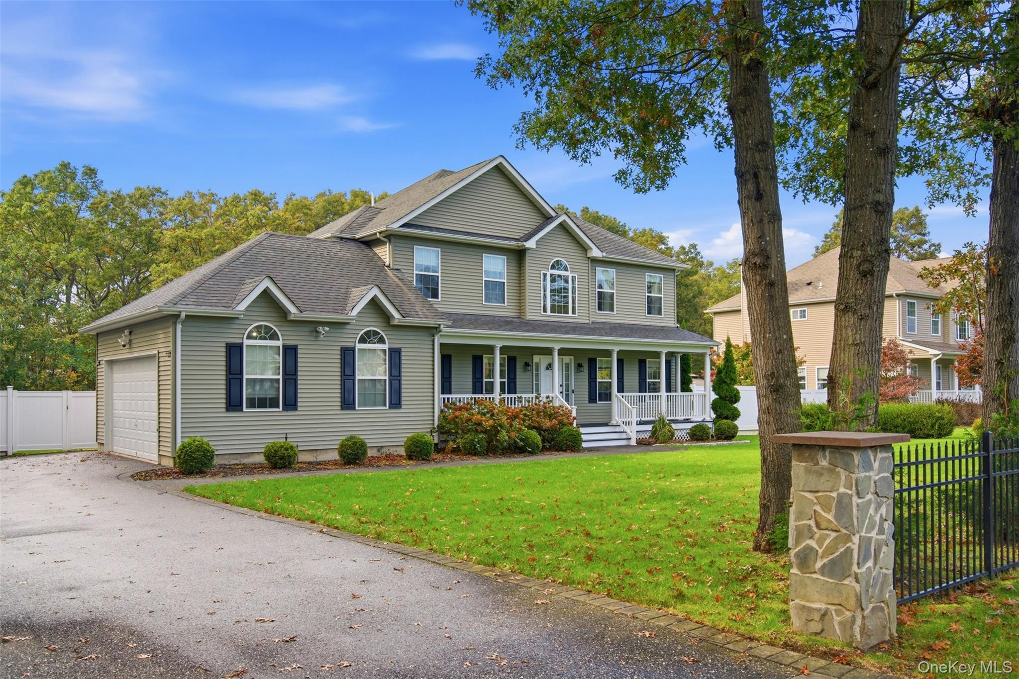 121 Washington Avenue, Port Jefferson Station