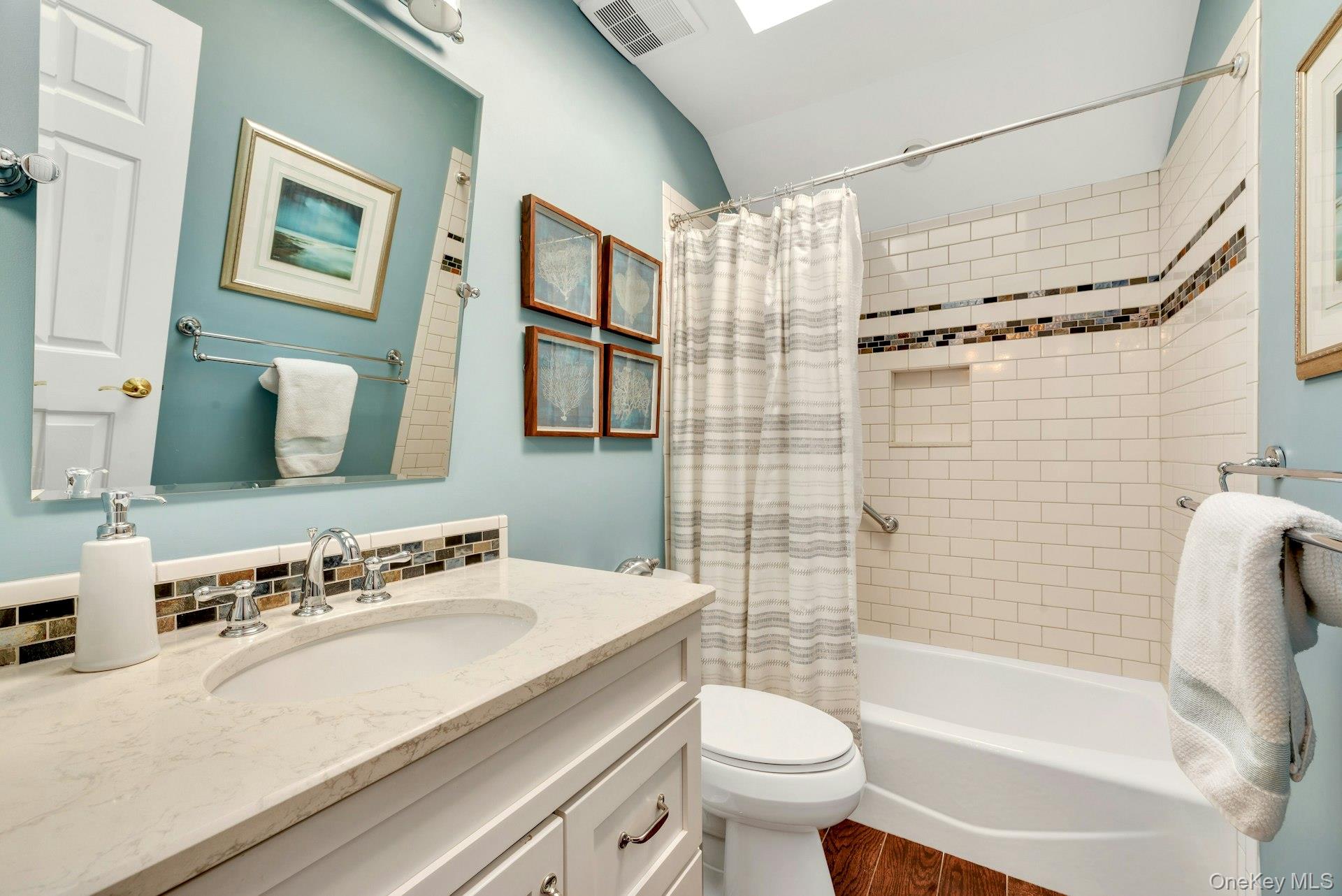 129 Captains Court — photo 16