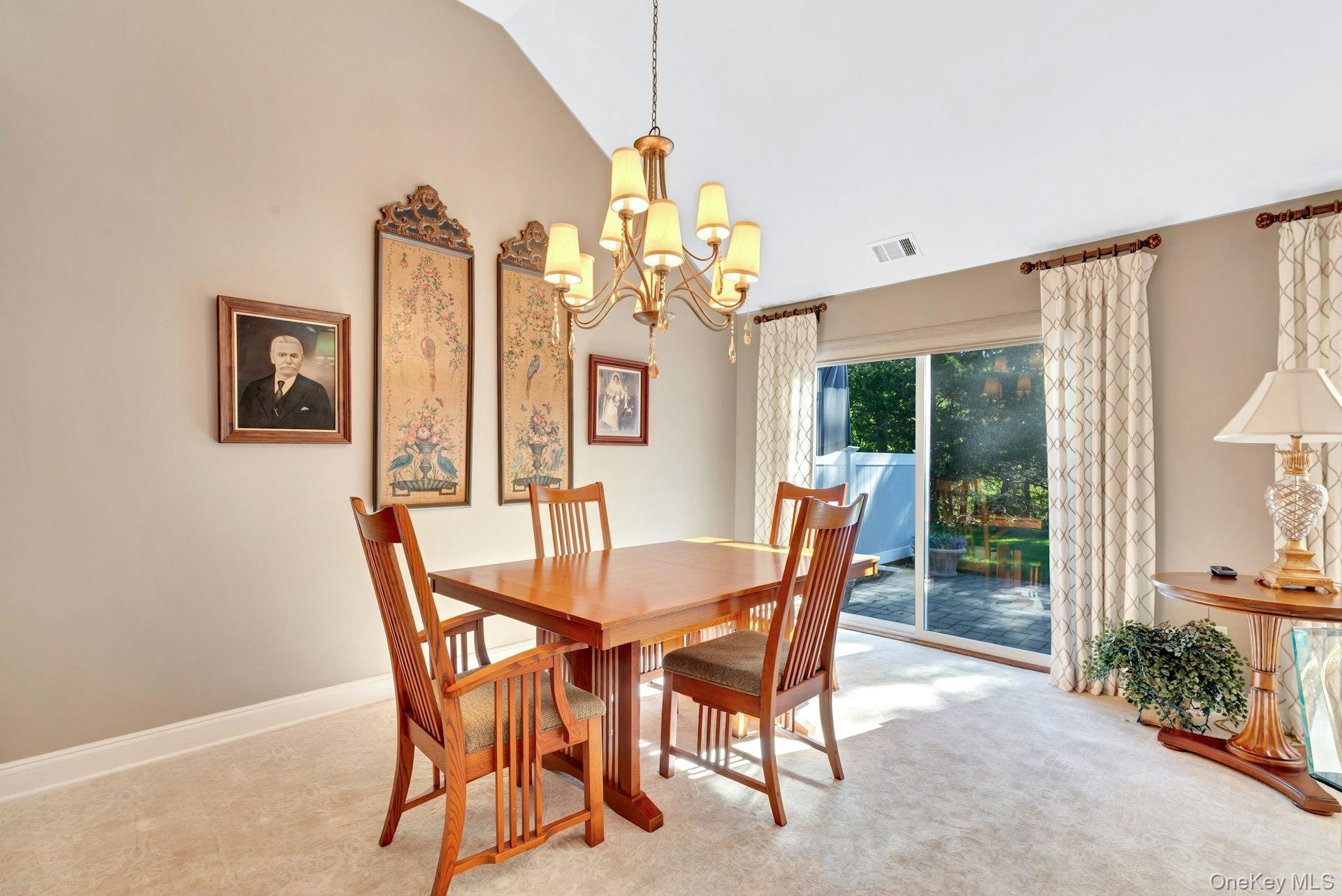 129 Captains Court — photo 8