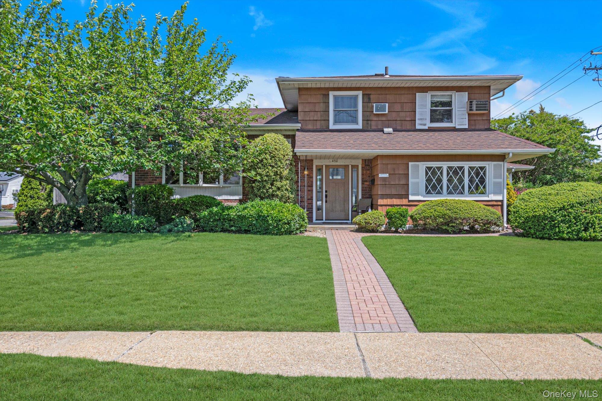 430 Violet Street, Massapequa Park