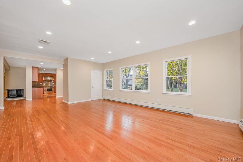19 Strawberry Lane — photo 32