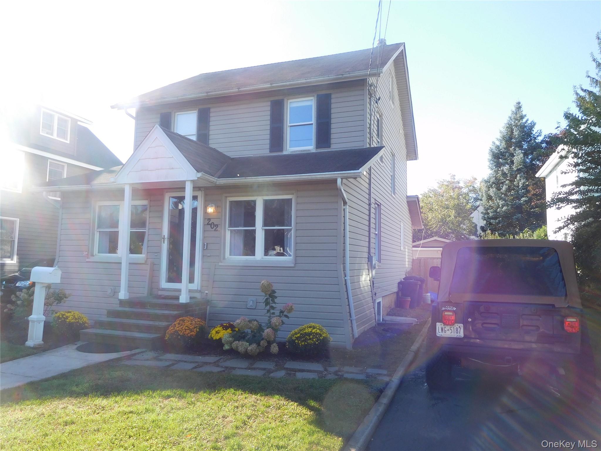 202 Linden Street — photo 2