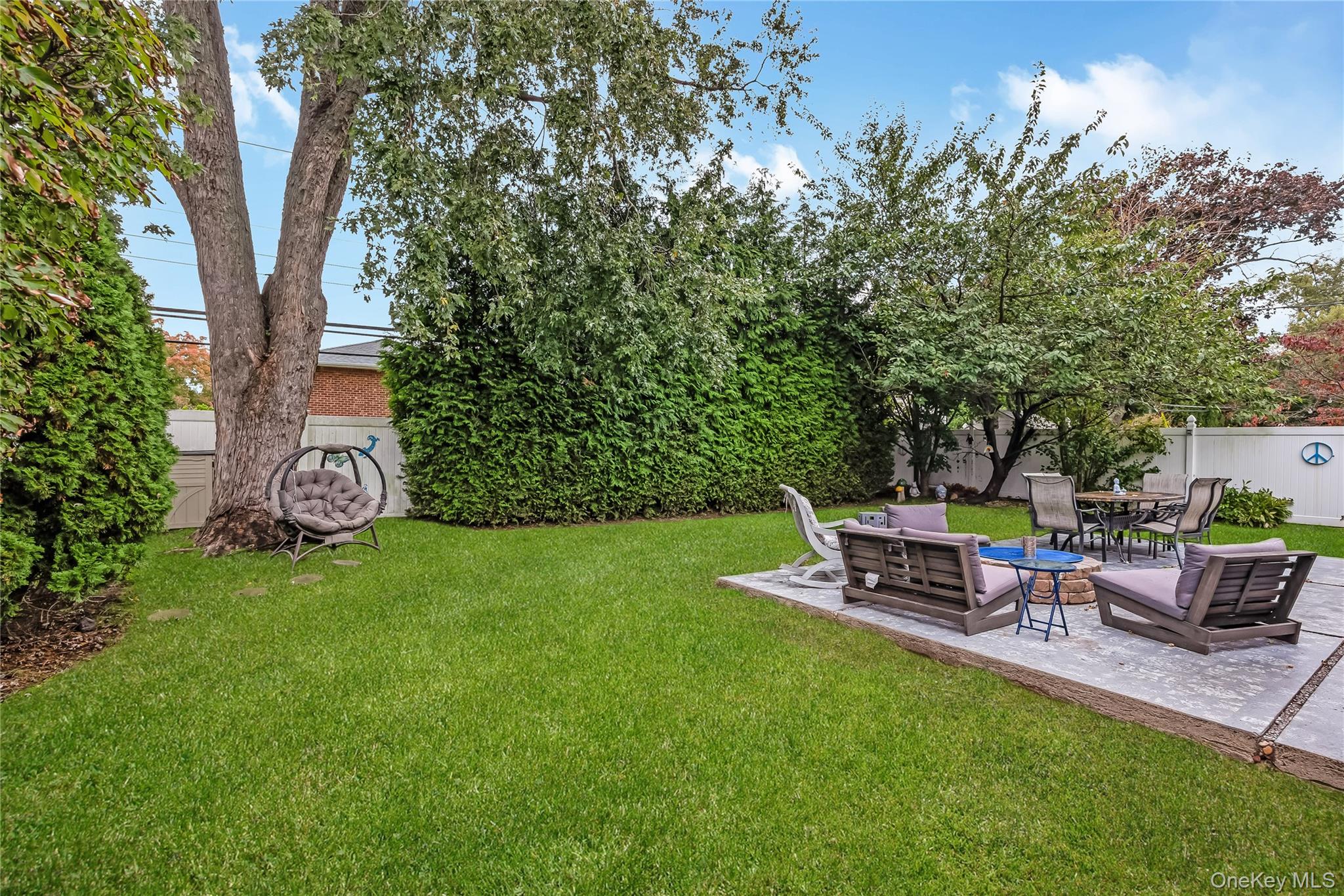 19 Leonard Road — photo 27