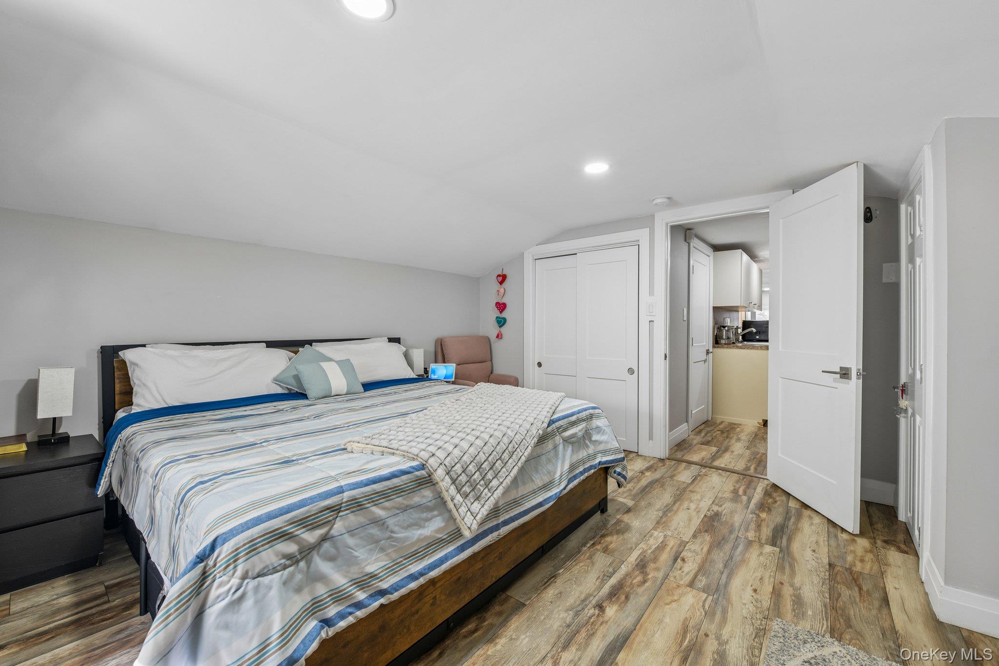 3 Reydon Way — photo 37