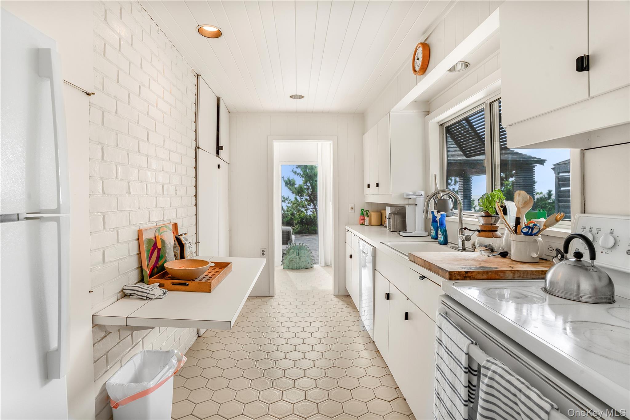 409 Ocean Walk — photo 17