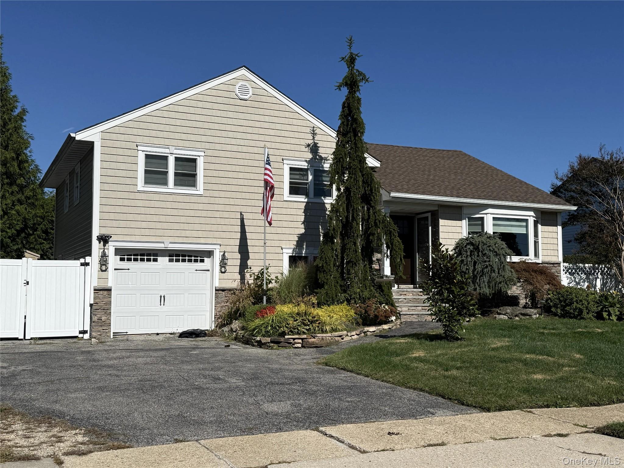 3681 Richard Lane, Wantagh