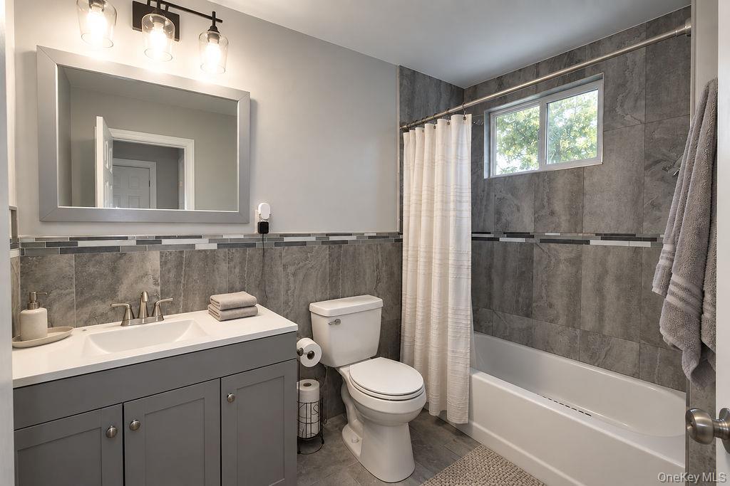 102 Patchogue Drive — photo 28