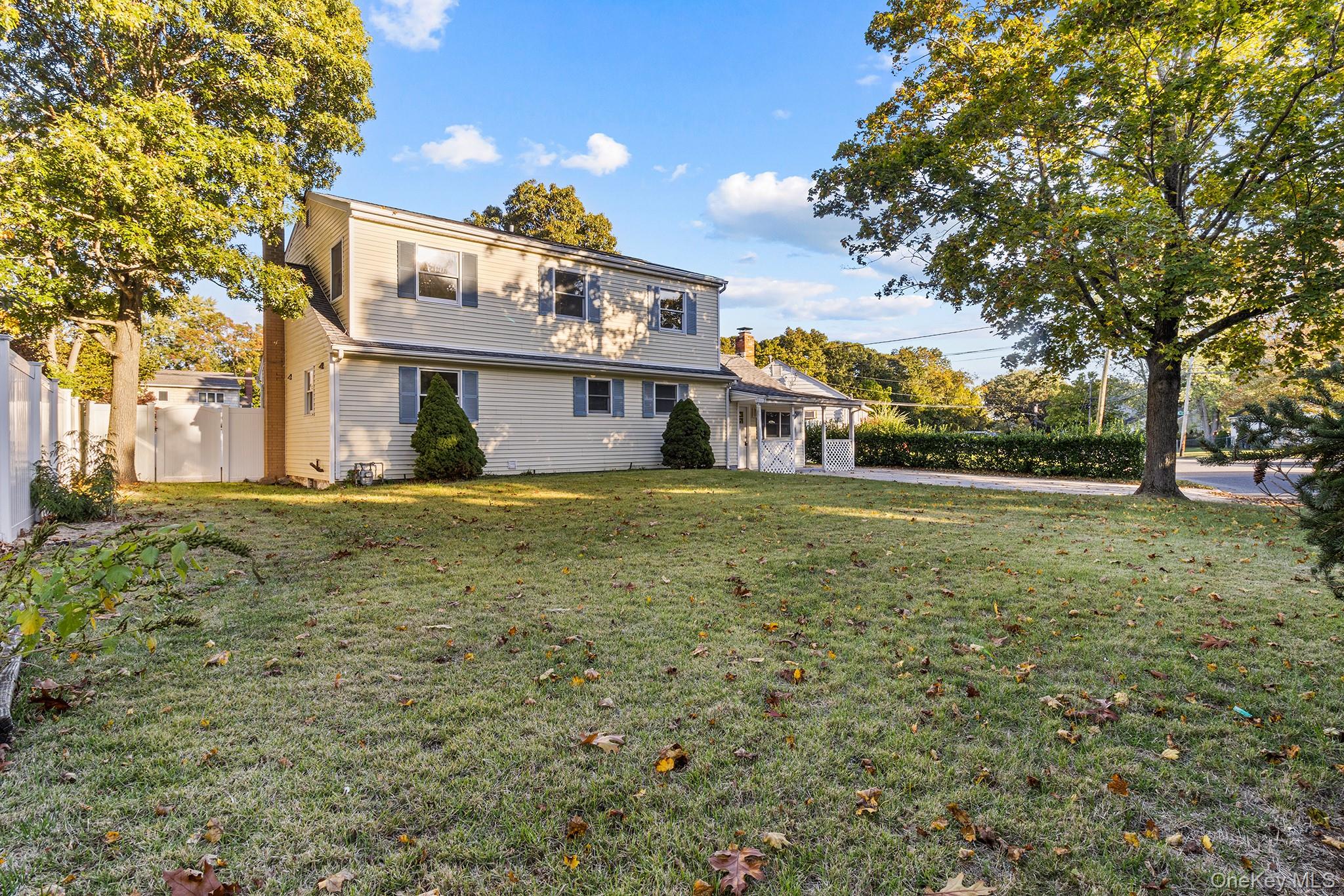 10 Sunset Drive, Centereach