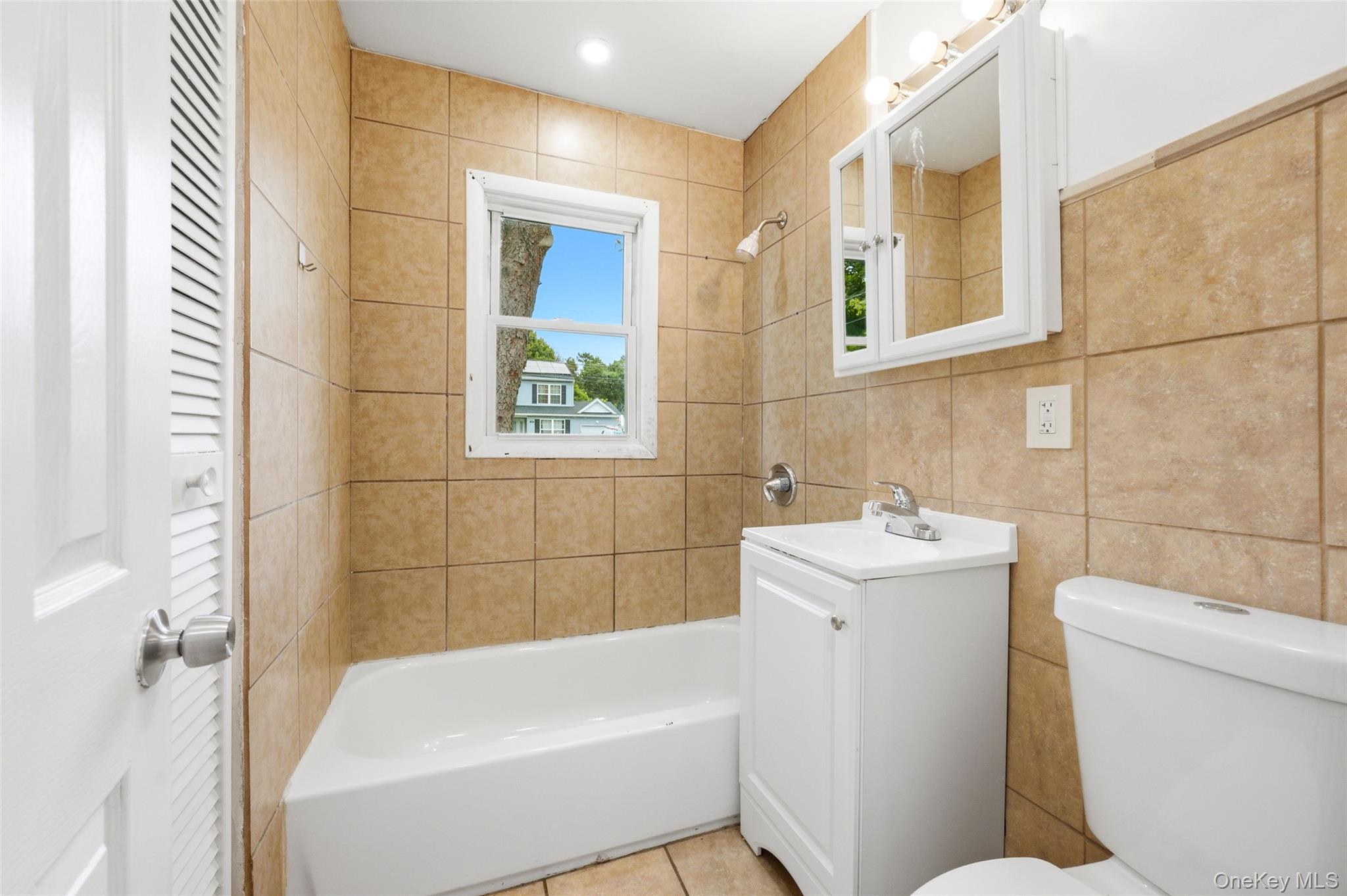 710 Bourdois Avenue — photo 18