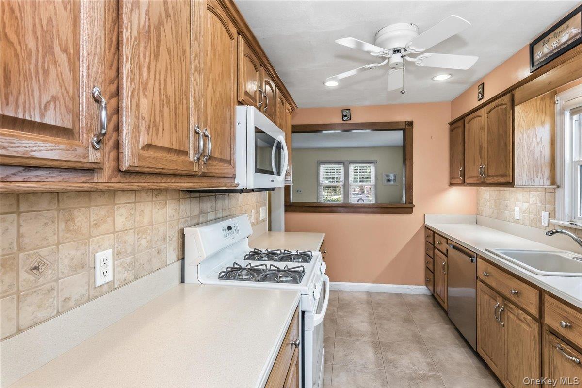 2527 Yorktown Street — photo 11