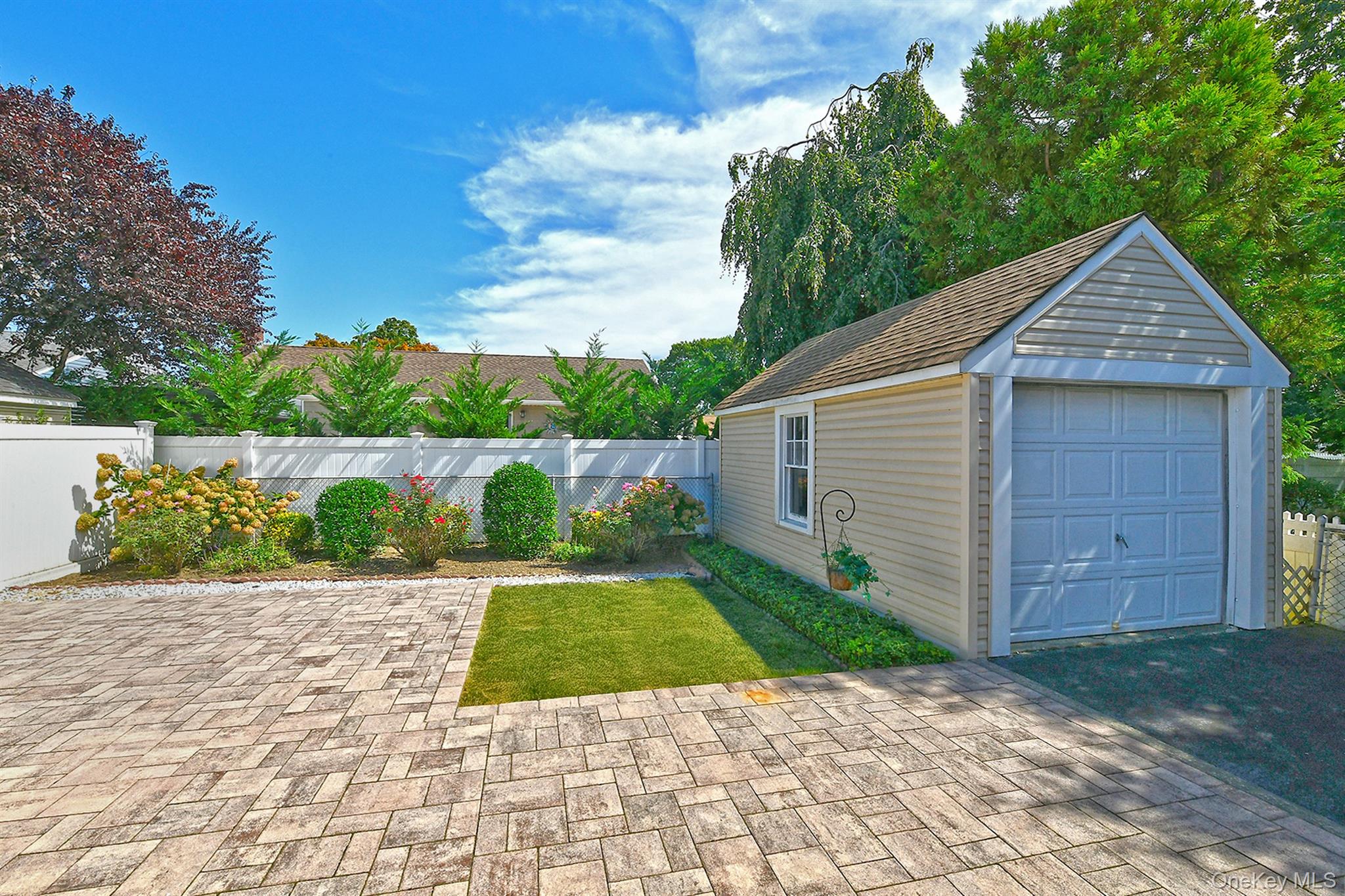 2527 Yorktown Street — photo 41
