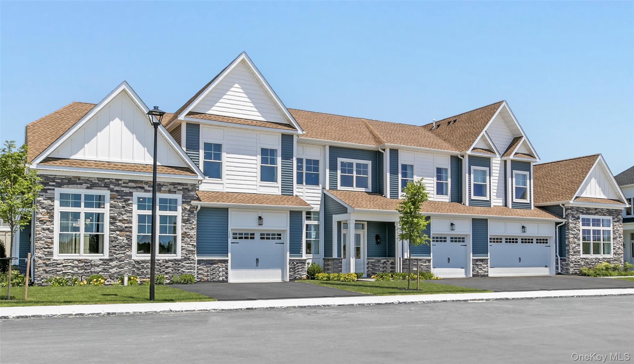 103 Foxwood Drive #73, Yaphank